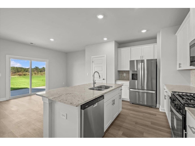 Photo of 884 Penfold Pointe