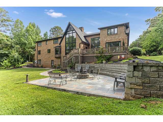 Photo of 106 Riverbank Court