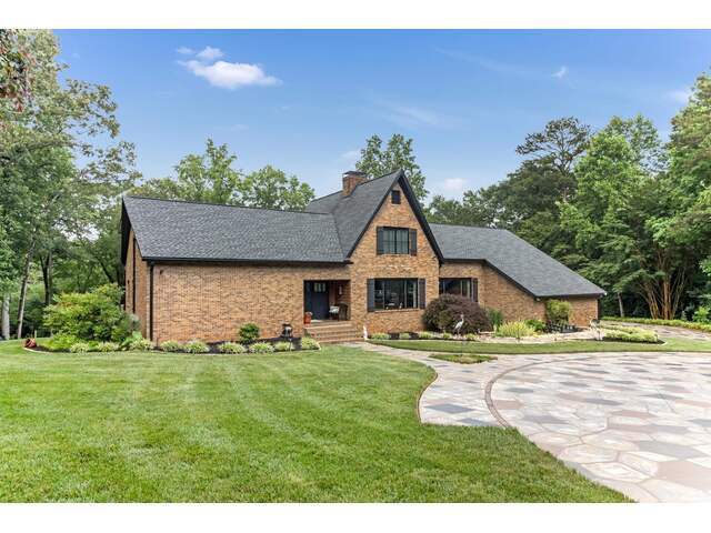 Photo of 106 Riverbank Court