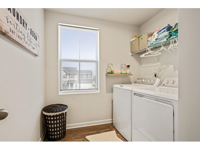 Photo of 466 Hobson Way