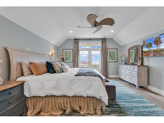 Photo of 310 N Ocean Boulevard Photo of 310 N Ocean Boulevard