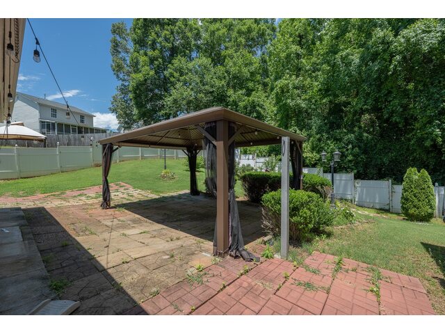 Photo of 104 Kingscreek Drive Photo of 104 Kingscreek Drive
