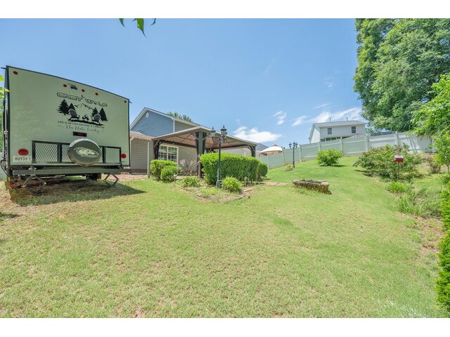 Photo of 104 Kingscreek Drive Photo of 104 Kingscreek Drive