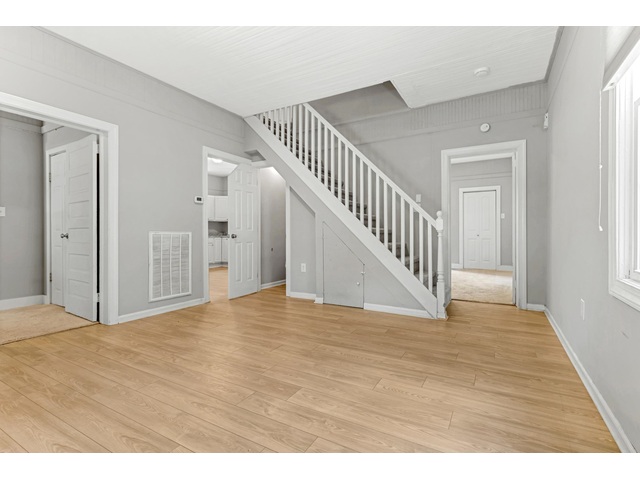 Photo of 472 Sloan Street