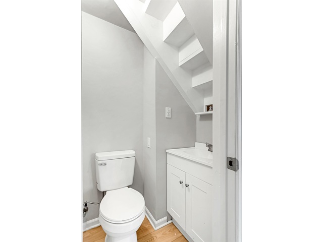 Photo of 472 Sloan Street
