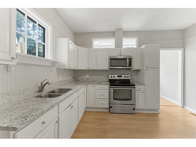 Photo of 472 Sloan Street