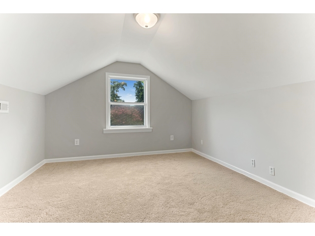 Photo of 472 Sloan Street