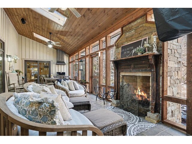 Photo of 2554 Deep Gap Farm Road