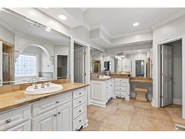 Photo of 823 Inverness Circle Photo of 823 Inverness Circle