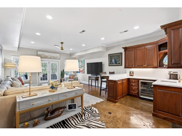 Photo of 823 Inverness Circle Photo of 823 Inverness Circle