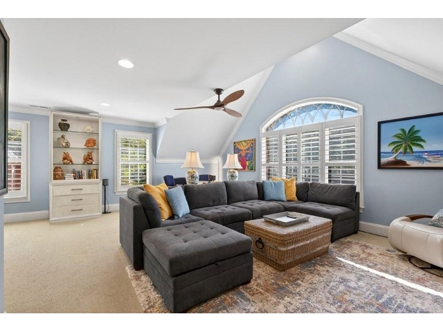 Photo of 823 Inverness Circle Photo of 823 Inverness Circle