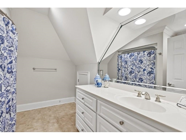 Photo of 823 Inverness Circle Photo of 823 Inverness Circle