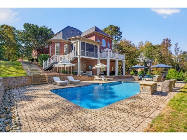 Photo of 823 Inverness Circle Photo of 823 Inverness Circle