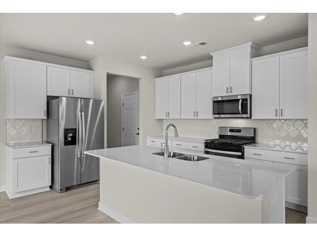 Photo of 563 Ward Wilson Trail