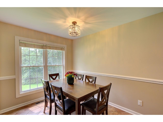 Photo of 517 Signal Hill Lane