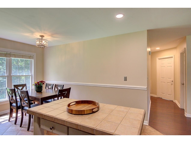 Photo of 517 Signal Hill Lane