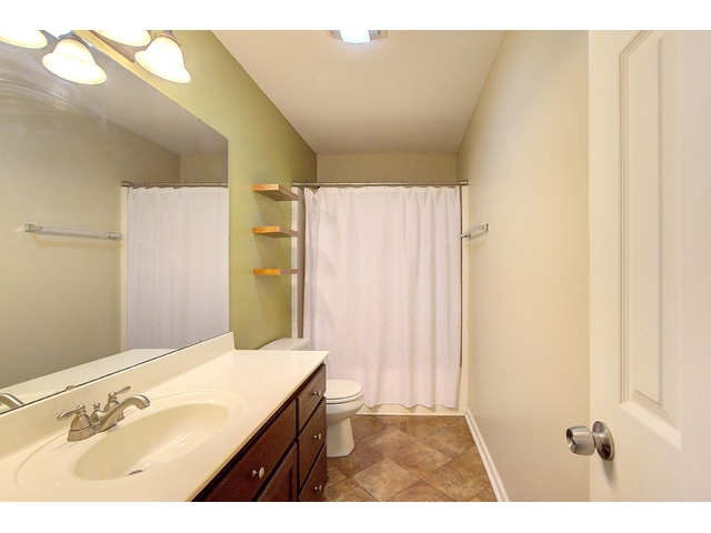 Photo of 517 Signal Hill Lane