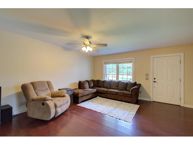 Photo of 517 Signal Hill Lane