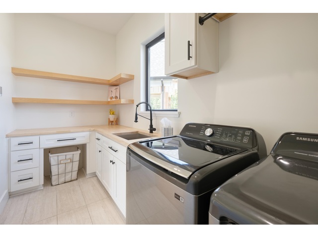 Photo of 206 Calvery Road Photo of 206 Calvery Road