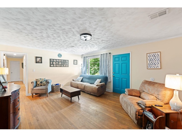 Photo of 103 keloy Street Photo of 103 keloy Street