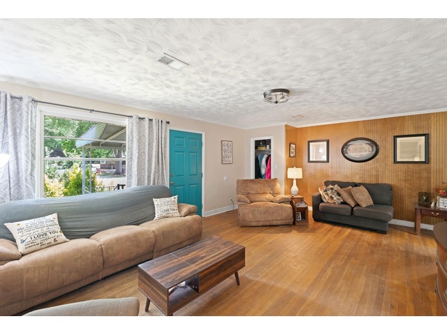 Photo of 103 keloy Street Photo of 103 keloy Street