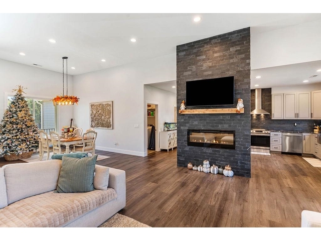 Photo of 338 Jordan Creek Road