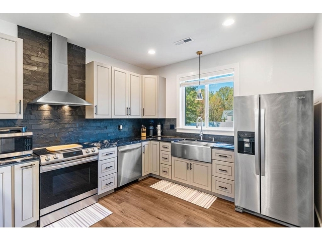 Photo of 338 Jordan Creek Road