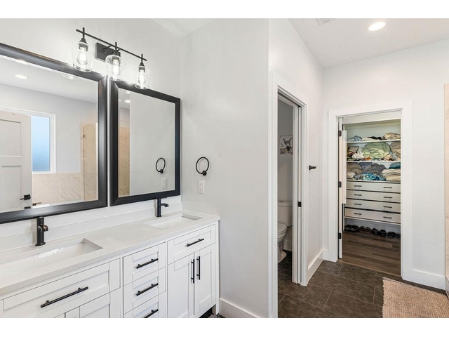 Photo of 338 Jordan Creek Road