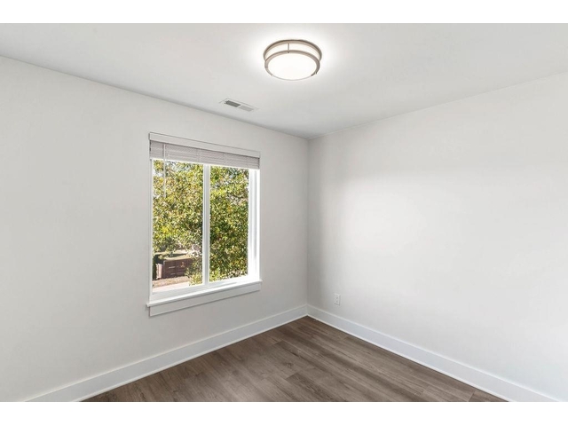 Photo of 338 Jordan Creek Road