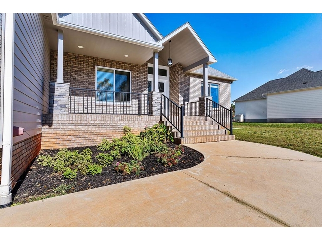 Photo of 338 Jordan Creek Road