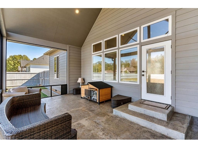 Photo of 338 Jordan Creek Road