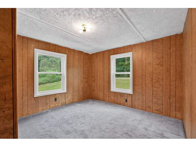 Photo of 115 Riverview Park Photo of 115 Riverview Park