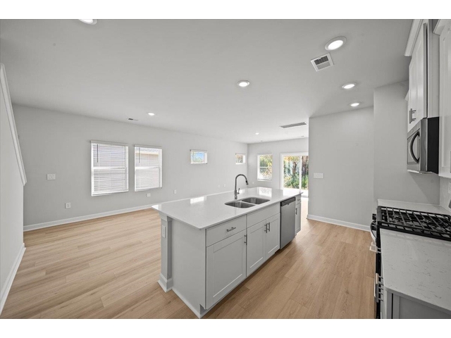 Photo of 102 Longleaf Lane