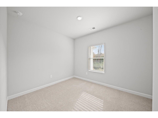 Photo of 102 Longleaf Lane