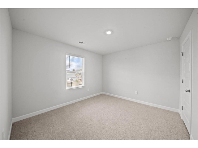 Photo of 102 Longleaf Lane