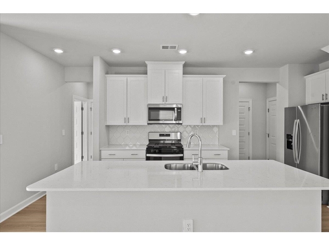 Photo of 102 Longleaf Lane