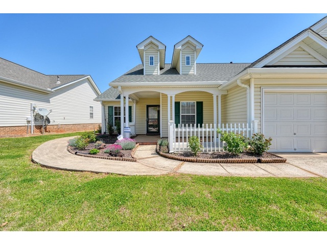 Photo of 469 Etowah Drive Photo of 469 Etowah Drive