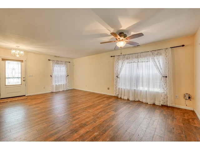 Photo of 469 Etowah Drive Photo of 469 Etowah Drive