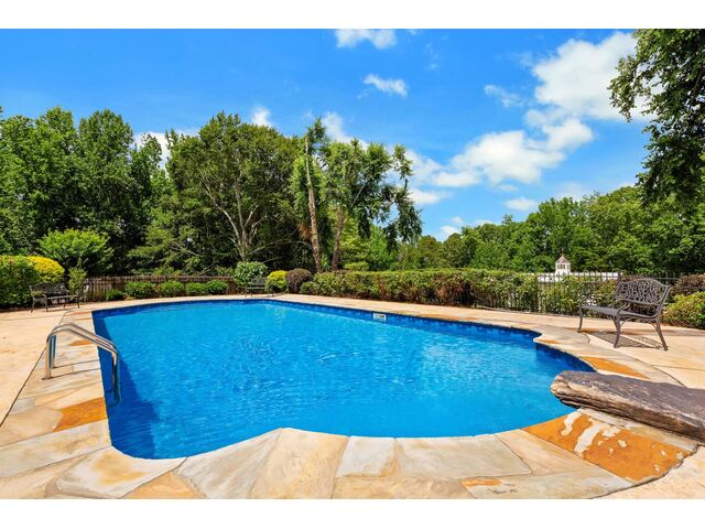 Photo of 340 Harrison Road