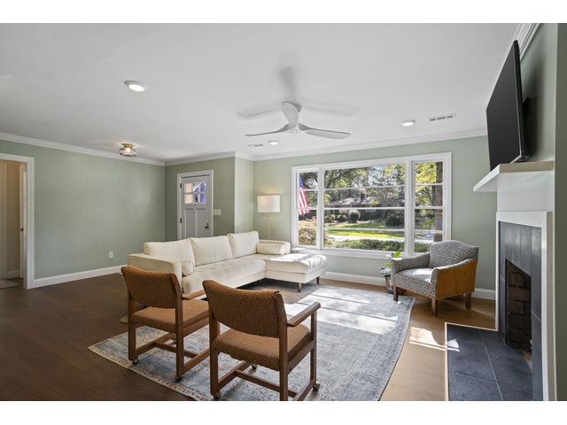 Photo of 111 Greenbriar Road