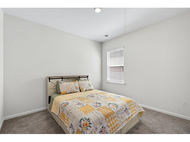 Photo of 938 Pineland Drive