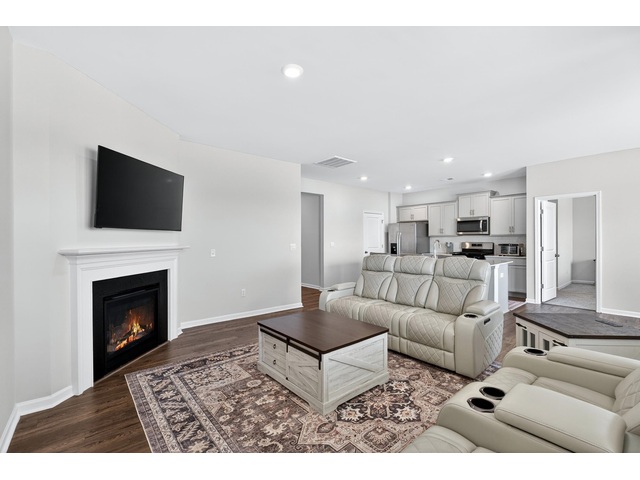 Photo of 938 Pineland Drive