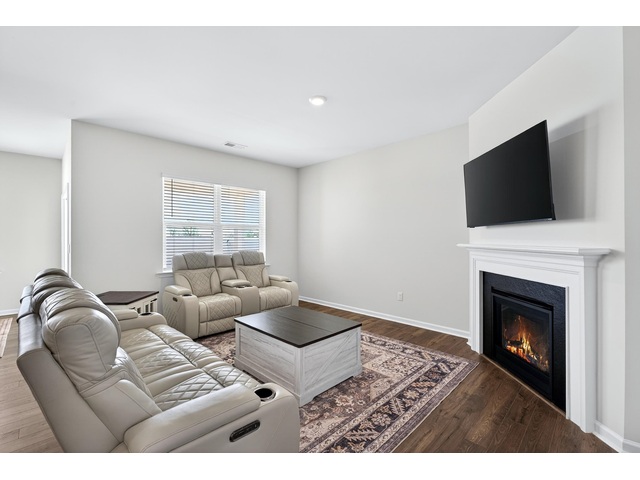 Photo of 938 Pineland Drive