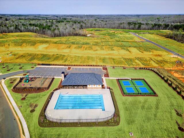 Photo of 938 Pineland Drive