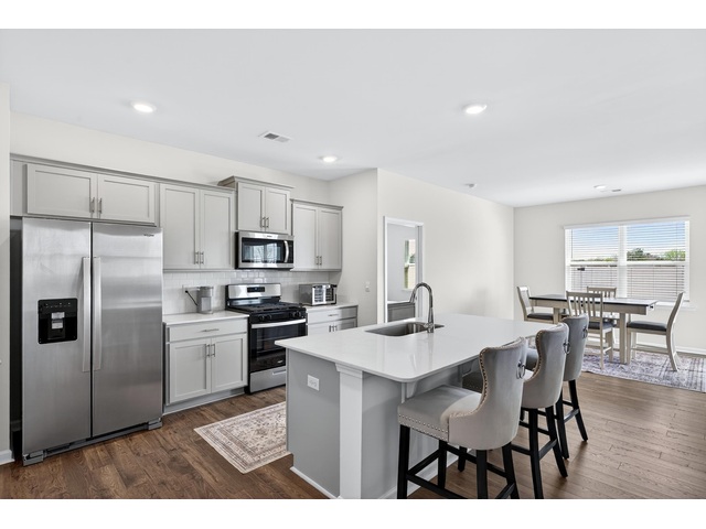 Photo of 938 Pineland Drive