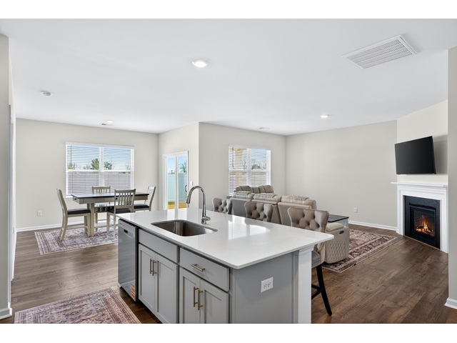 Photo of 938 Pineland Drive