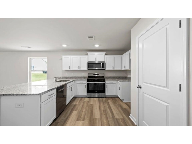 Photo of 678 Evaleigh Street