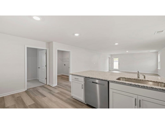 Photo of 678 Evaleigh Street