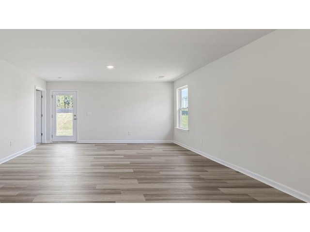 Photo of 678 Evaleigh Street