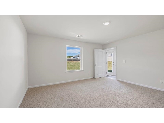 Photo of 678 Evaleigh Street